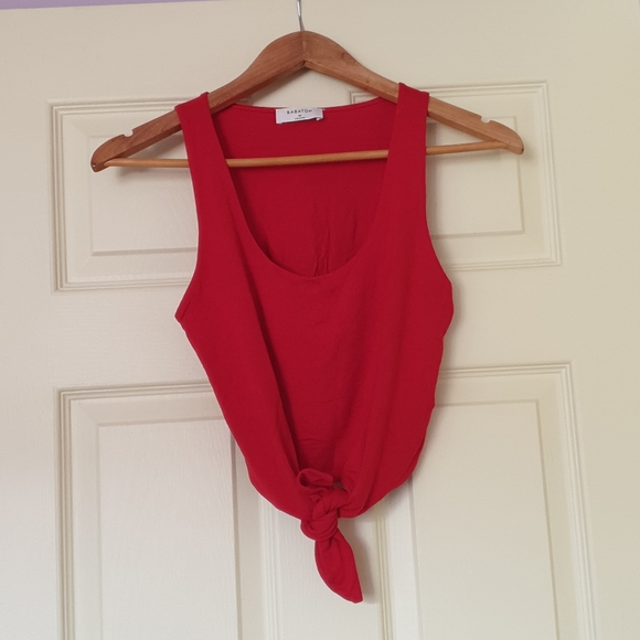 Super soft and stretchy red Babaton tank - Picture 3 of 4